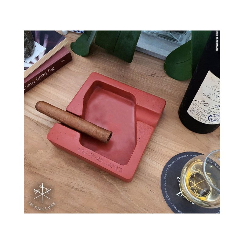 Les Fines Lames Ashtray for Cigars DYAD RED