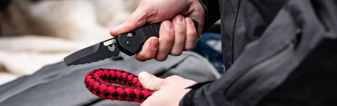 Rescue knives, tactical knives for outdoor emergencies